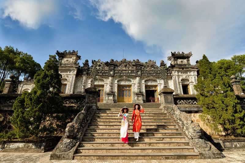 Tour Huế - Động Phong Nha - Chùa Thiên Mụ - Lăng Tự Đức